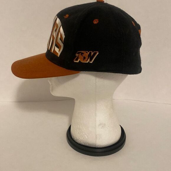 Vintage University Of Texas Longhorns Fitted Big Letter Logo TOW Embroidered Hat - Picture 2 of 5